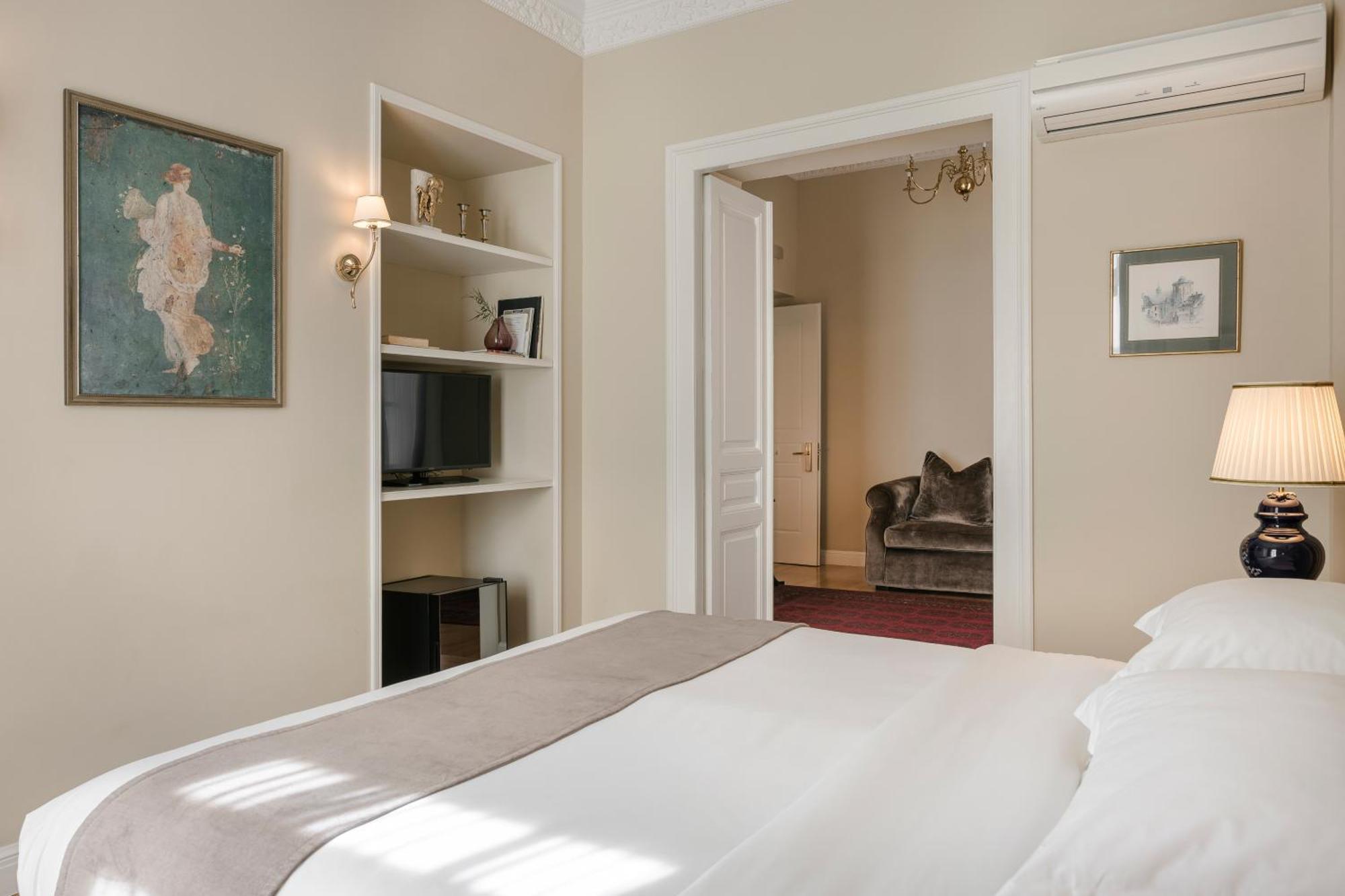 Noble Suites Atenas Exterior foto